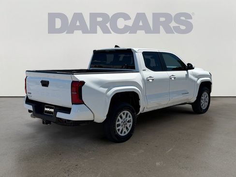 Certified 2026 Toyota Tacoma SR5 AWD/4WD image 7