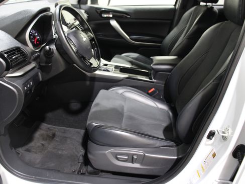 Used 2024 Mitsubishi Eclipse Cross SEL image 3