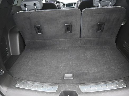 Used 2024 Buick Enclave Premium image 37