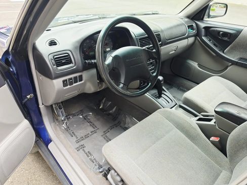 Used 2002 Subaru Forester L AWD/4WD image 9