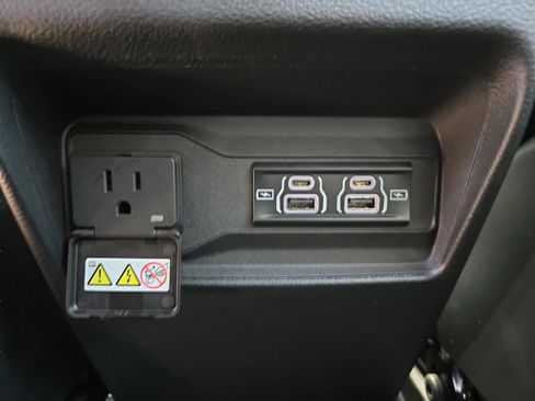 New 2025 Jeep Grand Cherokee Altitude image 35