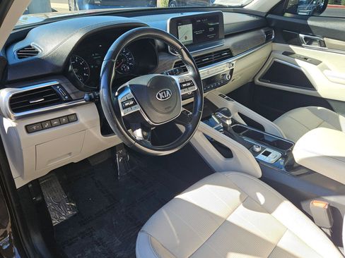 Used 2021 Kia Telluride EX image 11
