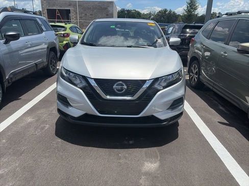 Used 2021 Nissan Rogue Sport S FWD image 2