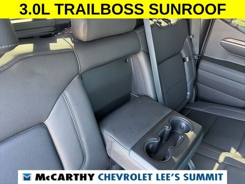 Used 2022 Chevrolet Silverado 1500 LT Trail Boss w/ LT Trail Boss Premium Package image 46