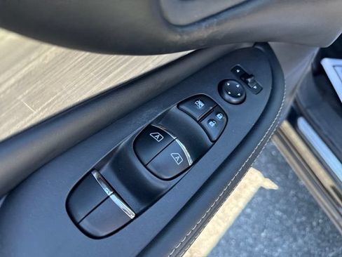 Used 2017 Nissan Murano SL w/ SL Technology Package AWD/4WD image 13