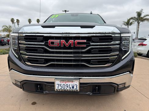 Used 2023 GMC Sierra 1500 SLT w/ SLT Premium Package RWD image 2