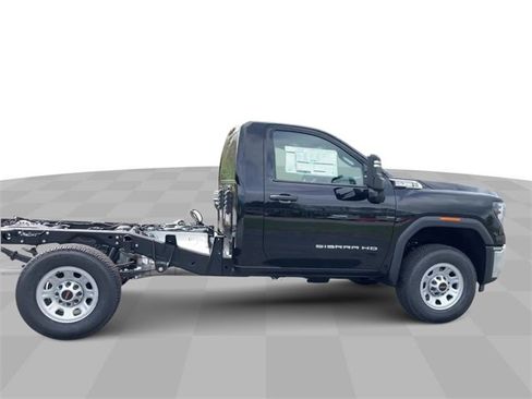 New 2025 GMC Sierra 3500 Pro w/ Convenience Package image 2