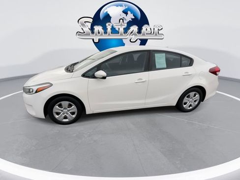 Used 2017 Kia Forte LX image 6