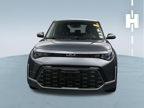 Used 2023 Kia Soul GT-Line FWD image 2