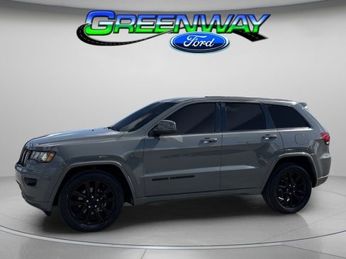 Used 2019 Jeep Grand Cherokee Altitude RWD image 1
