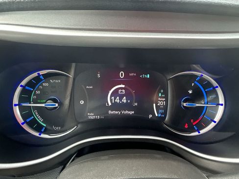 Used 2022 Chrysler Pacifica Touring-L FWD image 19