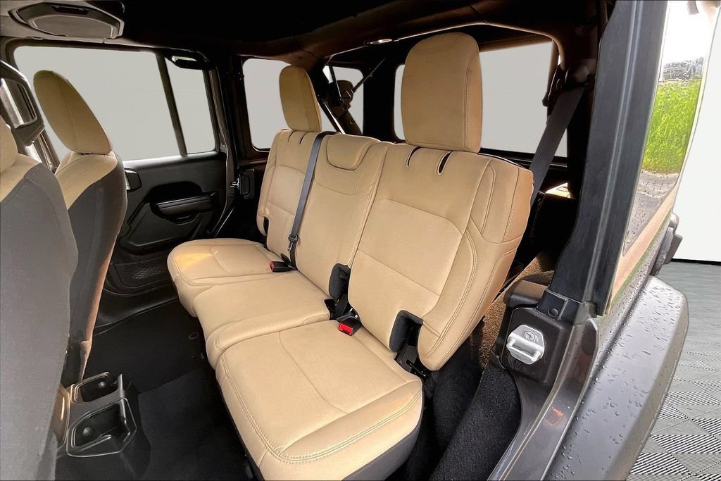 Used 2022 Jeep Wrangler Unlimited Sport AWD/4WD image 25