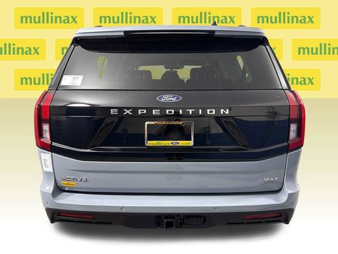 New 2026 Ford Expedition Max Active RWD image 8