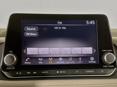 Used 2025 Nissan Rogue SV FWD image 21