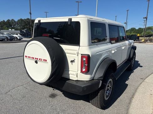 New 2026 Ford Bronco Outer Banks AWD/4WD image 8