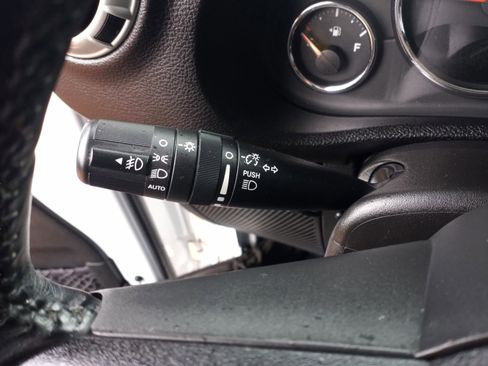 Used 2017 Jeep Wrangler Unlimited Sahara image 22