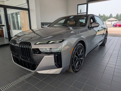 Certified 2024 BMW 740i xDrive AWD/4WD image 7