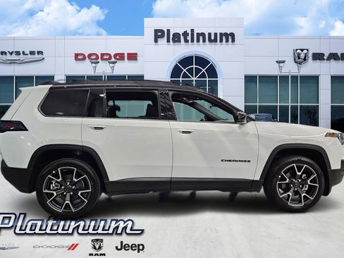 New 2026 Jeep Cherokee Overland image 3