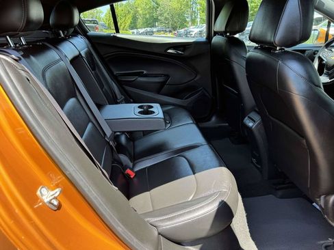 Used 2017 Chevrolet Cruze Premier FWD image 16