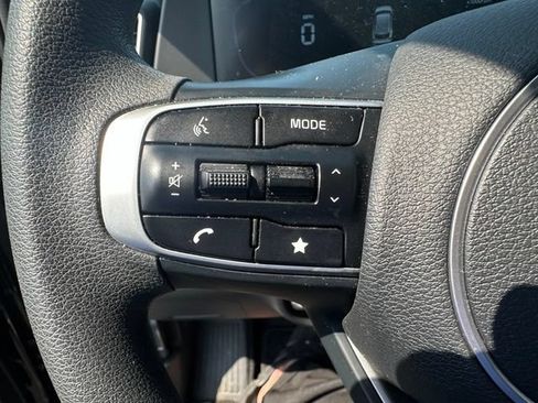 Used 2025 Kia Sportage LX AWD/4WD image 17