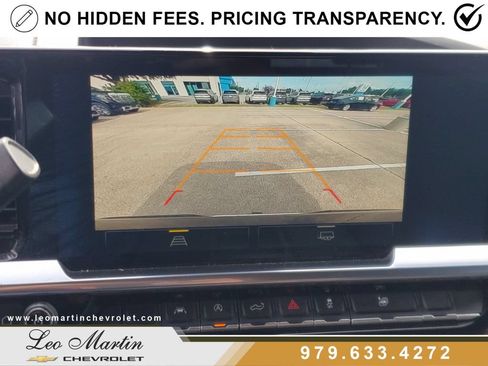 Used 2023 Chevrolet Silverado 1500 LT AWD/4WD image 25