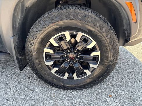 Used 2023 Nissan Frontier PRO-4X w/ Pro Convenience Package AWD/4WD image 10