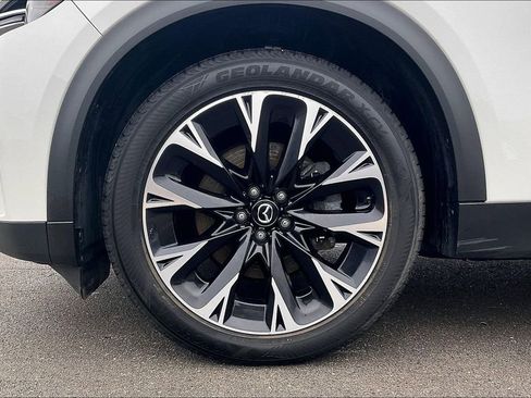 Certified 2024 MAZDA CX-90 Plug-In Hybrid w/ Premium Pkg image 9