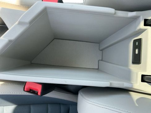 New 2026 Volkswagen Jetta SE FWD image 24