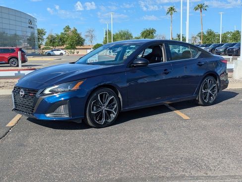 Certified 2023 Nissan Altima 2.5 SR image 2