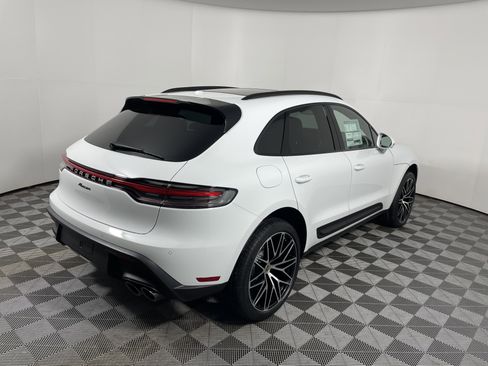 New 2026 Porsche Macan image 7