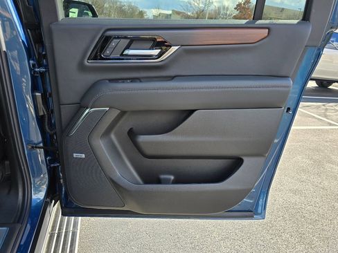 New 2026 GMC Yukon XL Denali w/ Sun & Power Step Package AWD/4WD image 33