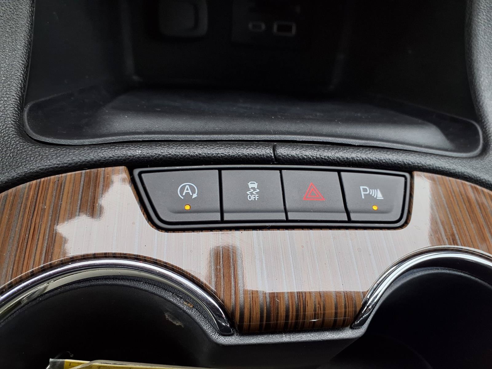 Used 2023 GMC Acadia SLE w/ Driver Convenience Package AWD/4WD image 10