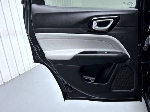 Used 2024 Jeep Compass Limited image 20