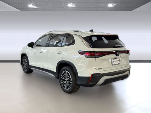 New 2026 Volkswagen Tiguan S FWD image 3