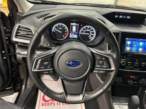 Used 2023 Subaru Forester Premium AWD/4WD image 17