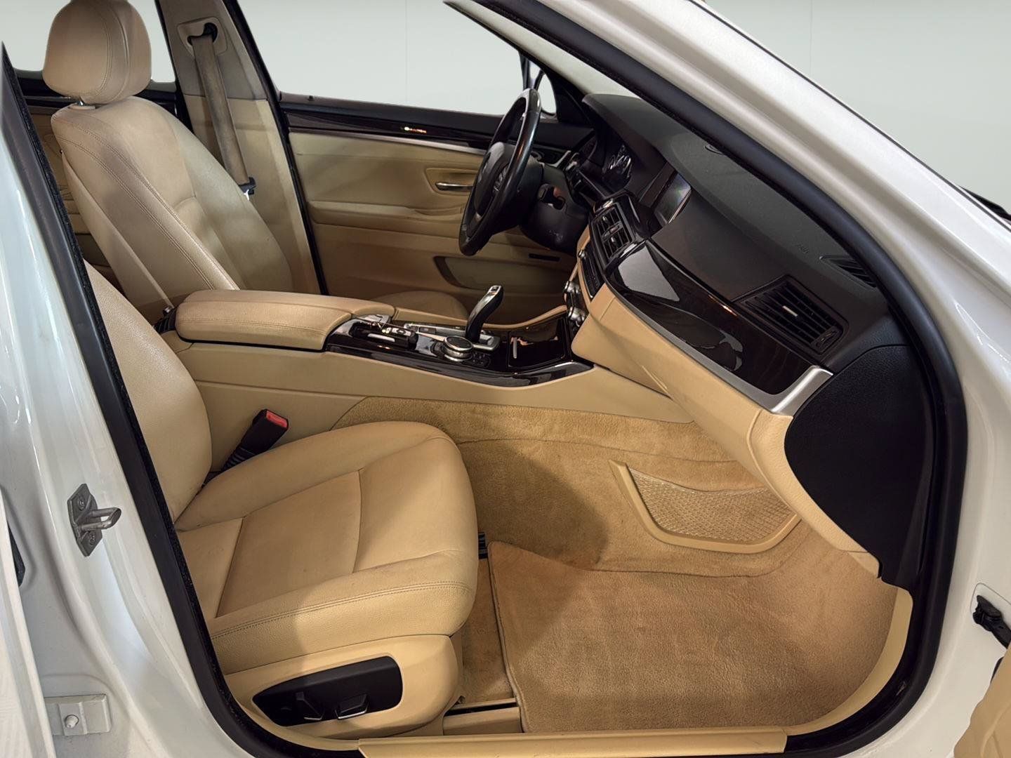 Used 2015 BMW 528i xDrive Sedan AWD/4WD image 16
