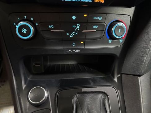 Used 2018 Ford Focus S image 19