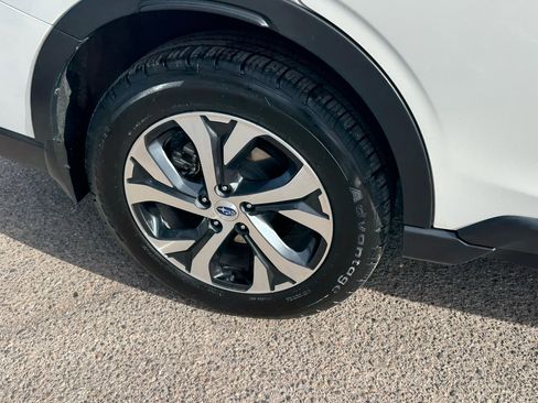 Used 2020 Subaru Outback Limited image 11