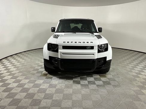 Certified 2024 Land Rover Defender 110 X-Dynamic SE image 7