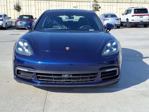 Used 2020 Porsche Panamera image 4