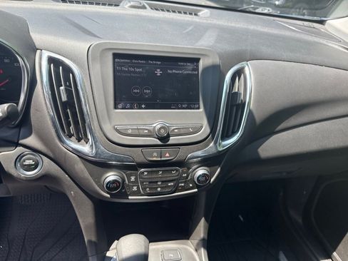 Used 2024 Chevrolet Equinox LT w/ LPO, Floor Liner Package FWD image 16