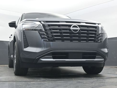 New 2026 Nissan Pathfinder SL FWD image 24