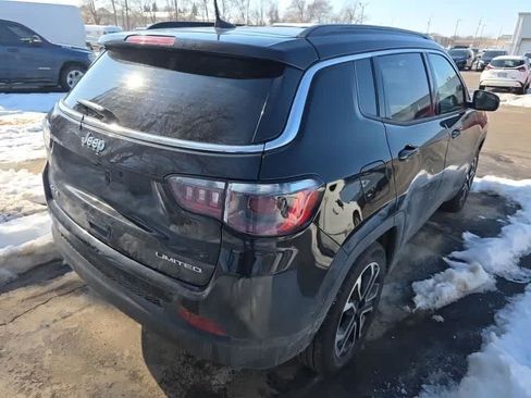 Used 2022 Jeep Compass Limited image 3