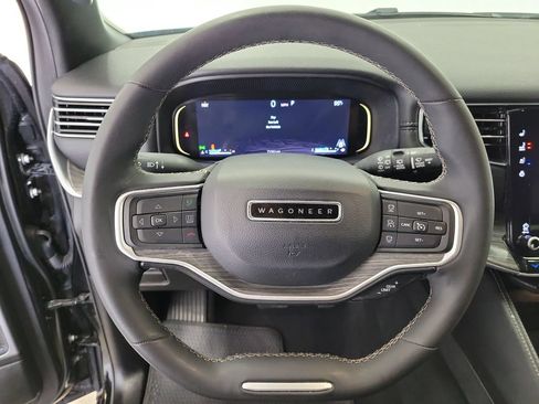 Used 2024 Jeep Wagoneer L Series II w/ Flexible Seating Group AWD/4WD image 22
