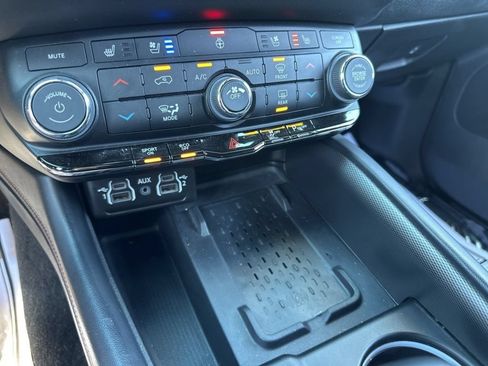 Used 2025 Dodge Durango R/T AWD/4WD image 44