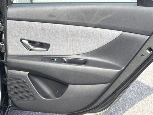 New 2026 Hyundai Elantra Limited image 16