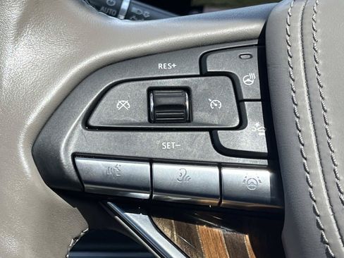 Used 2022 Cadillac Escalade ESV Sport Platinum RWD image 31