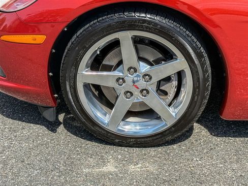Used 2006 Chevrolet Corvette Coupe w/ Preferred Equipment Group RWD image 22