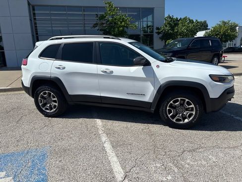 Used 2021 Jeep Cherokee Trailhawk w/ Trailer Tow Group AWD/4WD image 36