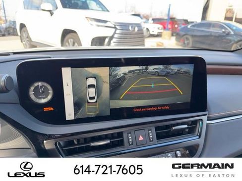 New 2025 Lexus ES 350 Ultra Luxury image 28